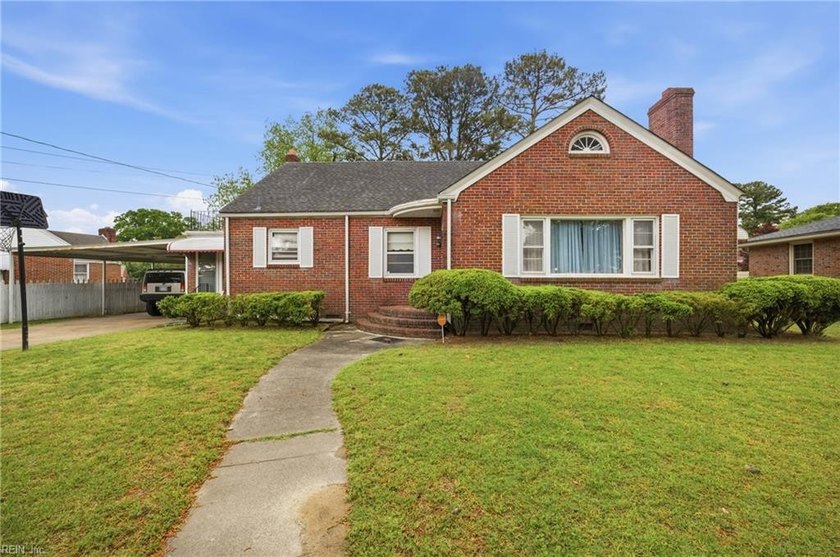 Quality built, all brick Ranch home in a beautiful Waterfront - Beach Home for sale in Portsmouth, Virginia on Beachhouse.com
