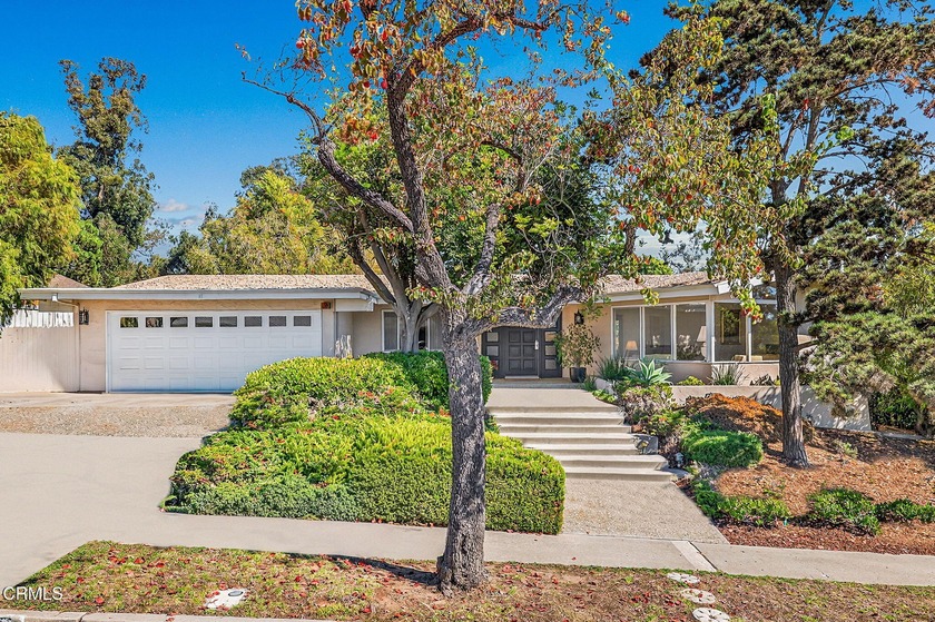 'Single-Level 3,228-sf Mid-Century on &#8531;-acre Barranca Lot' - Beach Home for sale in Ventura, California on Beachhouse.com