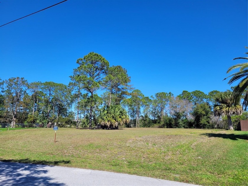 Looking for a great place to build your dream home? Look no - Beach Lot for sale in Spring Hill, Florida on Beachhouse.com