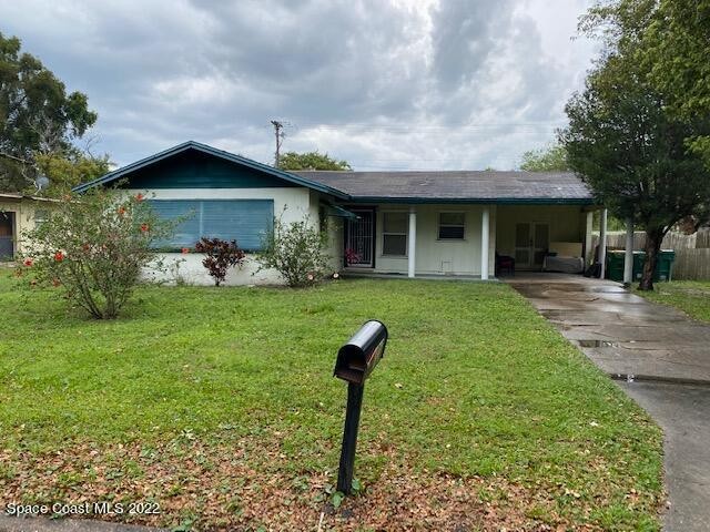 Investor Alert! 3 bed 1 bath on a large lot ready for new - Beach Home for sale in Cocoa, Florida on Beachhouse.com