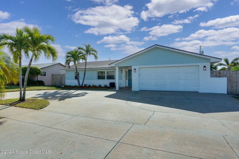 Welcome to this charming home in the heart of Satellite Beach! - Beach Home for sale in Satellite Beach, Florida on Beachhouse.com