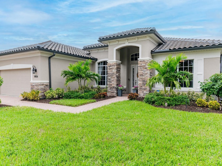 This 3 BR, 3.5 BA + den home is the popular Tilbury model in the - Beach Home for sale in Naples, Florida on Beachhouse.com