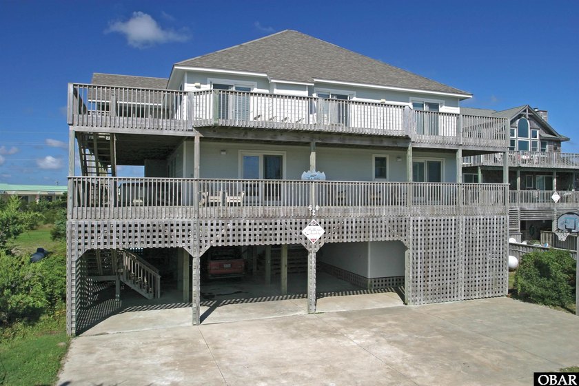 ENJOY THE ROYAL LIFE AT SEA KING - Rule the beach with this - Beach Home for sale in Avon, North Carolina on Beachhouse.com