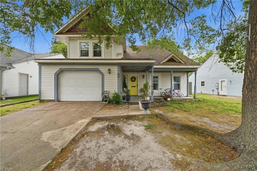 Welcome to this beautiful 4 bedroom, 2 5-bath lakefront home - Beach Home for sale in Virginia Beach, Virginia on Beachhouse.com