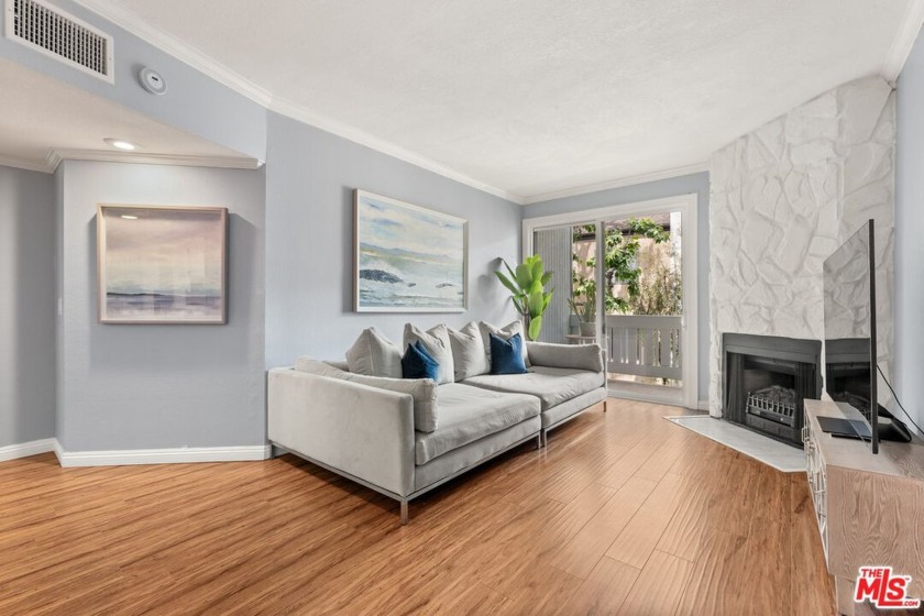 Enjoy coastal living in the heart of Playa del Rey! Centrally - Beach Condo for sale in Playa Del Rey, California on Beachhouse.com