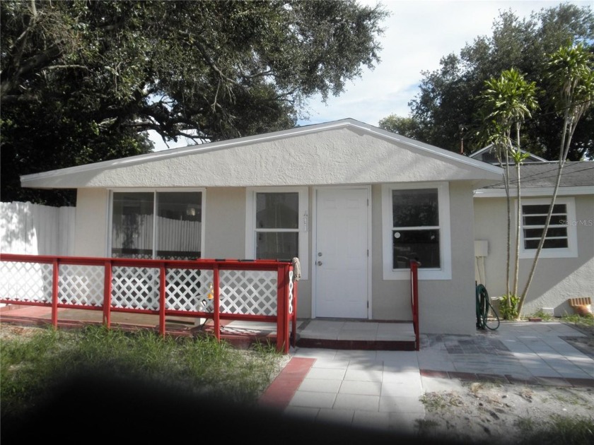 Investment property or first time home buyer- little cozy house - Beach Home for sale in Clearwater, Florida on Beachhouse.com