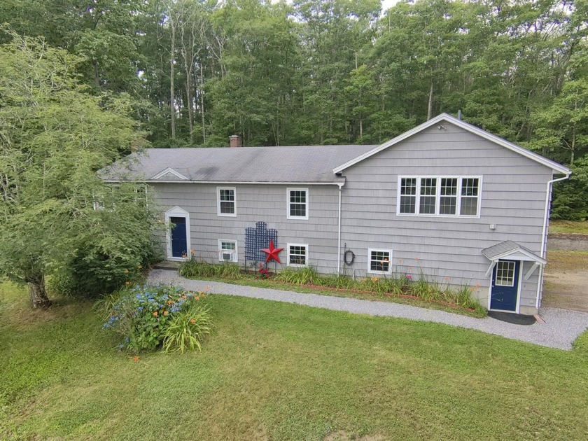 This beautiful home has had many key updates, including a - Beach Home for sale in Harpswell, Maine on Beachhouse.com