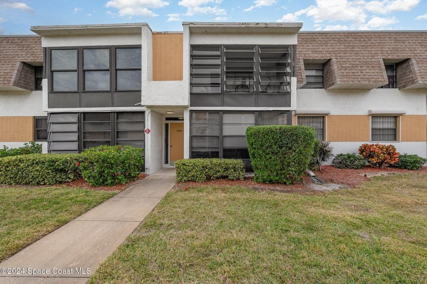 ((( HIGHLY DESIRED FIRST FLOOR  CONDO UNIT JUST A FEW STEPS FROM - Beach Condo for sale in Indialantic, Florida on Beachhouse.com