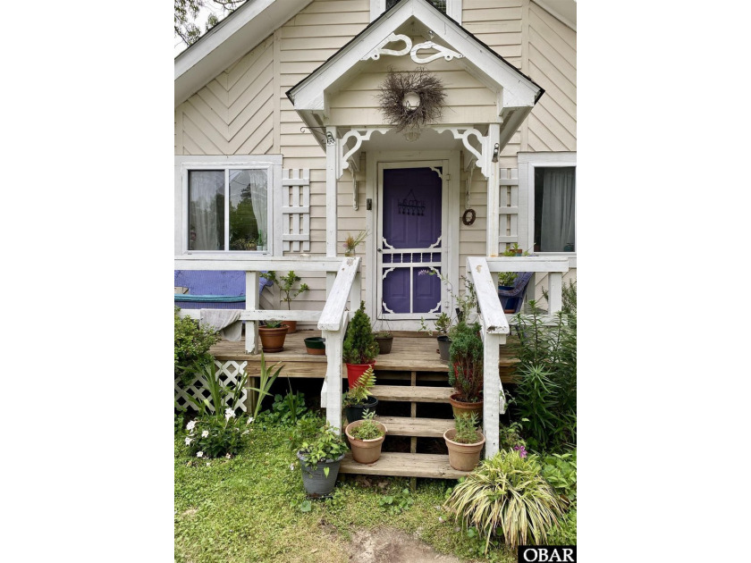 Charming Cottage in Point Harbor Beach - Minutes to the Outer - Beach Home for sale in Point Harbor, North Carolina on Beachhouse.com