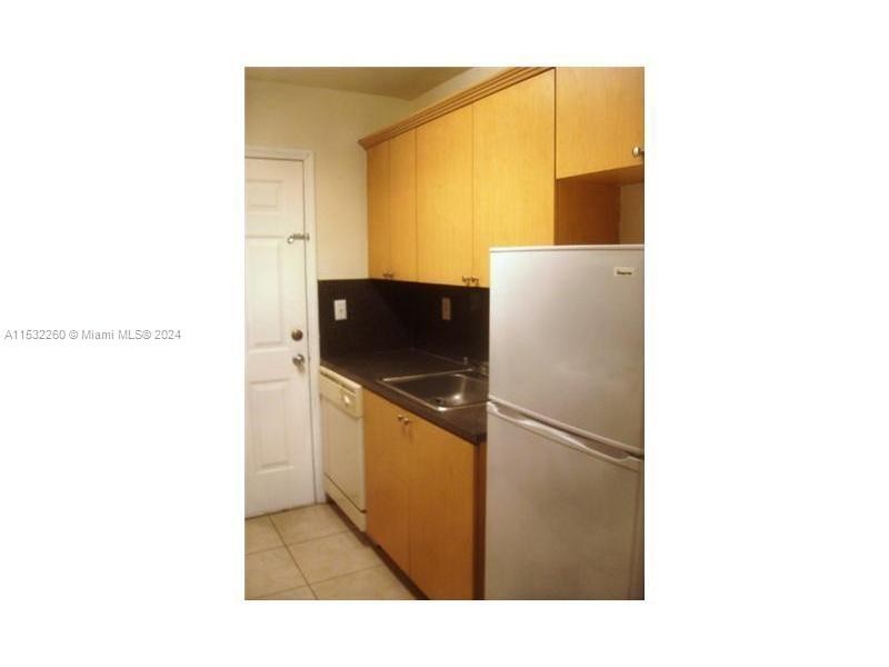 LOVELY 1 BED / 1 BATH APARTMENT - LOW MAINTENANCE - NEW - Beach Condo for sale in North Miami Beach, Florida on Beachhouse.com