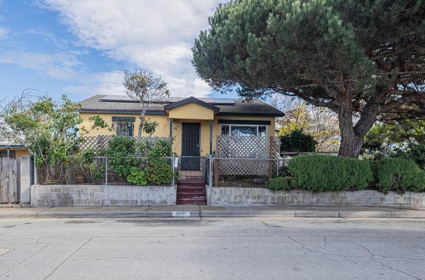 A value-add opportunity on a large, corner lot in Seaside, just - Beach Home for sale in Seaside, California on Beachhouse.com