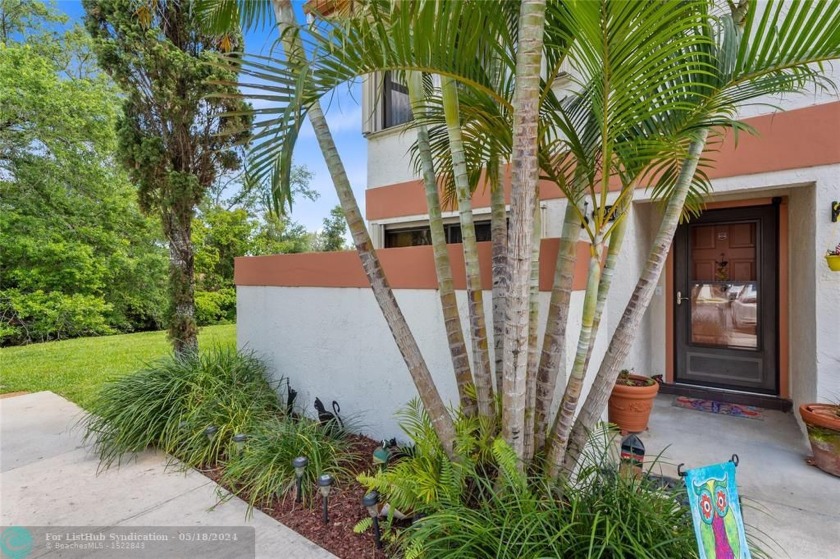 PRICE DROP! SELLER VERY MOTIVATED!! This beautiful corner - Beach Townhome/Townhouse for sale in Davie, Florida on Beachhouse.com