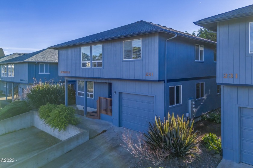 One of two identical triplexes available, this one specifically - Beach Townhome/Townhouse for sale in Newport, Oregon on Beachhouse.com