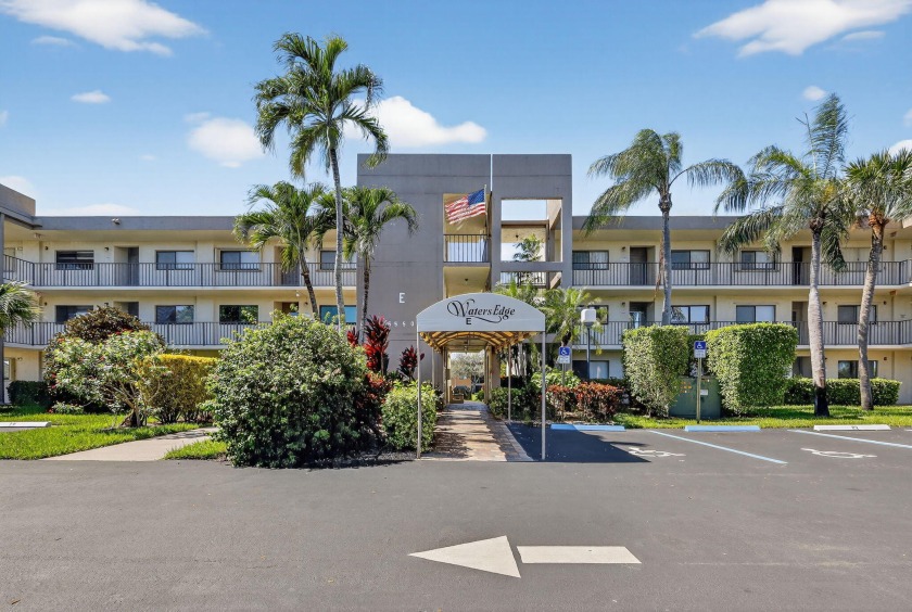 Enjoy this beautifully Watersedge updated 1st floor corner unit - Beach Condo for sale in Delray Beach, Florida on Beachhouse.com