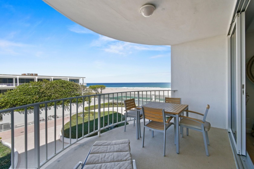 This completely renovated residence offers the pinnacle of - Beach Condo for sale in Palm Beach, Florida on Beachhouse.com