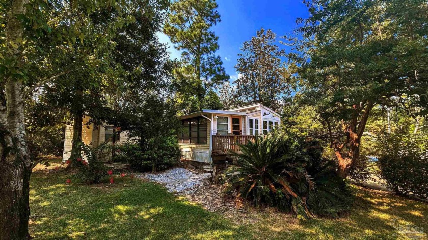 This Cozy Cottage in the much desired Spanish Cove subdivision - Beach Home for sale in Lillian, Alabama on Beachhouse.com