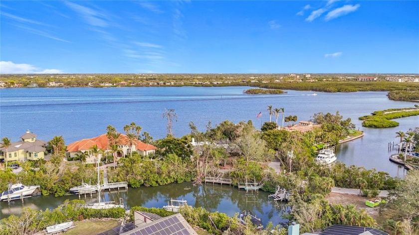 IMAGINE owning nearly 3/4 of an acre on the exquisite Sarasota - Beach Home for sale in Sarasota, Florida on Beachhouse.com