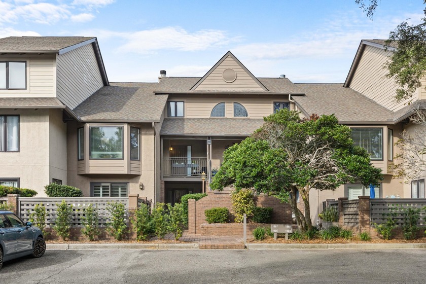 Experience Lowcountry living at its finest in this light-filled - Beach Home for sale in Seabrook Island, South Carolina on Beachhouse.com