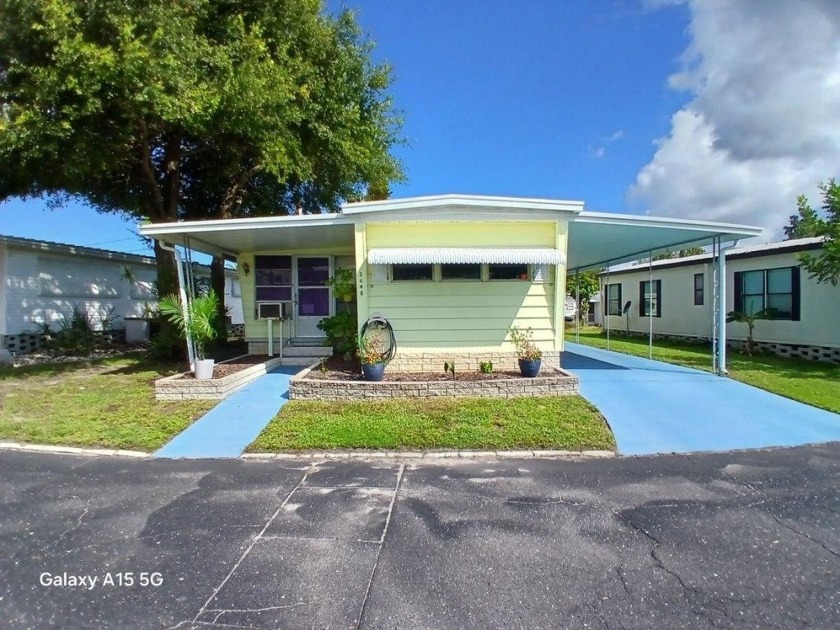 **Charming Two-Bedroom Mobile Home in Exclusive Bayside Waters - Beach Home for sale in Clearwater, Florida on Beachhouse.com