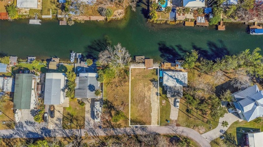 UNBELIEVABLE OPPORTUNITY to own a piece of land in Weeki Wachee! - Beach Lot for sale in Weeki Wachee, Florida on Beachhouse.com