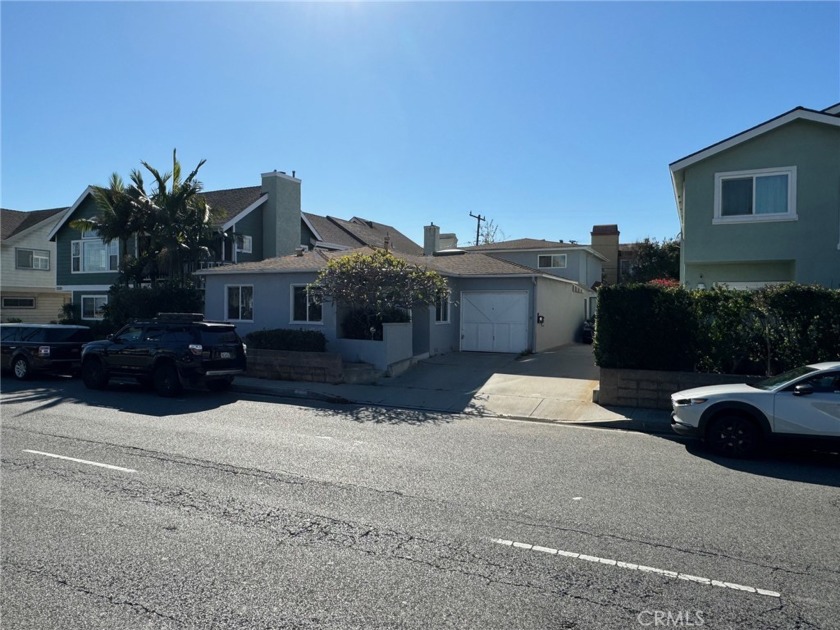 Excellent entry level investment property in Redondo Beach - Beach Apartment for sale in Redondo Beach, California on Beachhouse.com
