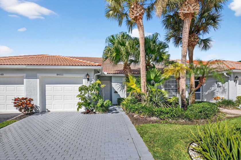 Experience luxury Florida retirement living in this stunning - Beach Townhome/Townhouse for sale in Boynton Beach, Florida on Beachhouse.com