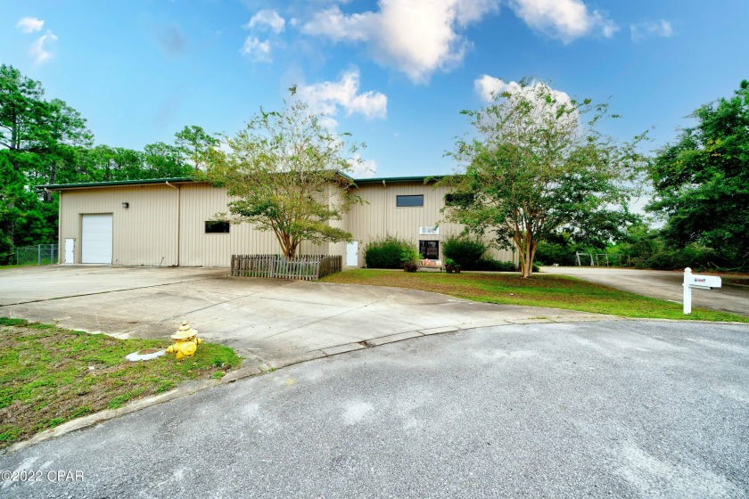 This warehouse/office was built in 2005.The tenants will be out - Beach Commercial for sale in Santa Rosa Beach, Florida on Beachhouse.com
