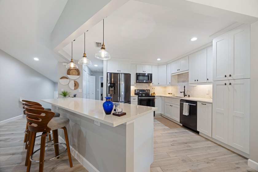 Beautifully remodeled coach home in the heart of Central Boca - Beach Condo for sale in Boca Raton, Florida on Beachhouse.com