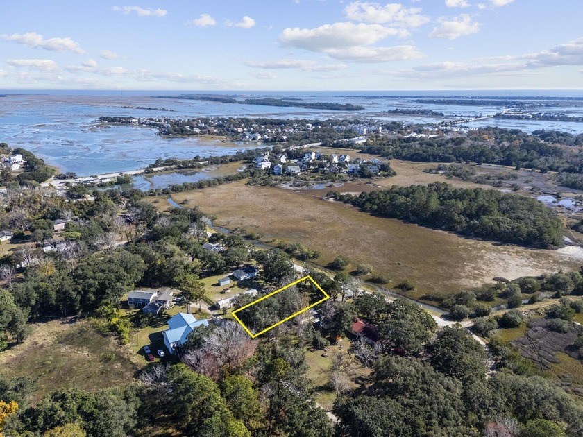 Very unique opportunity to build a new home in front an existing - Beach Lot for sale in Charleston, South Carolina on Beachhouse.com