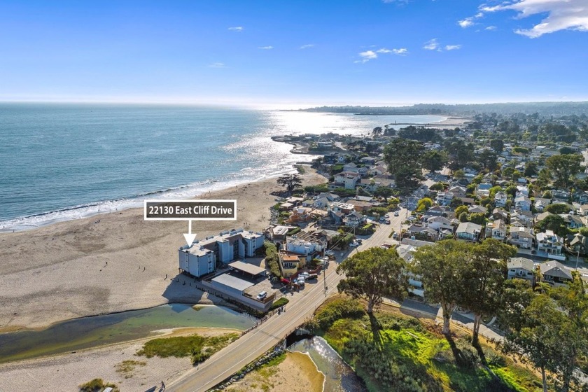 This is a rare opportunity to own a true oceanfront condo - Beach Condo for sale in Santa Cruz, California on Beachhouse.com