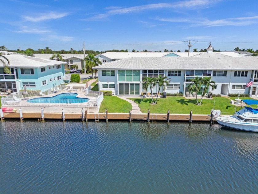 Stunning and sweeping water views! Beautifully renovated and - Beach Condo for sale in Lighthouse Point, Florida on Beachhouse.com