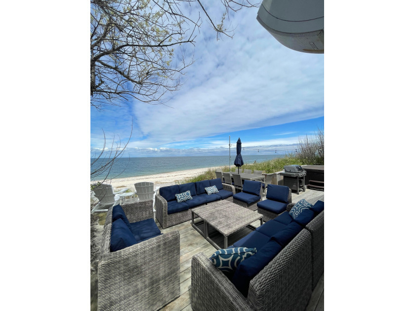 Chic Beach House: Waterfront, Vineyards, Hot Tub - Beach Vacation Rentals in Wading River, New York on Beachhouse.com