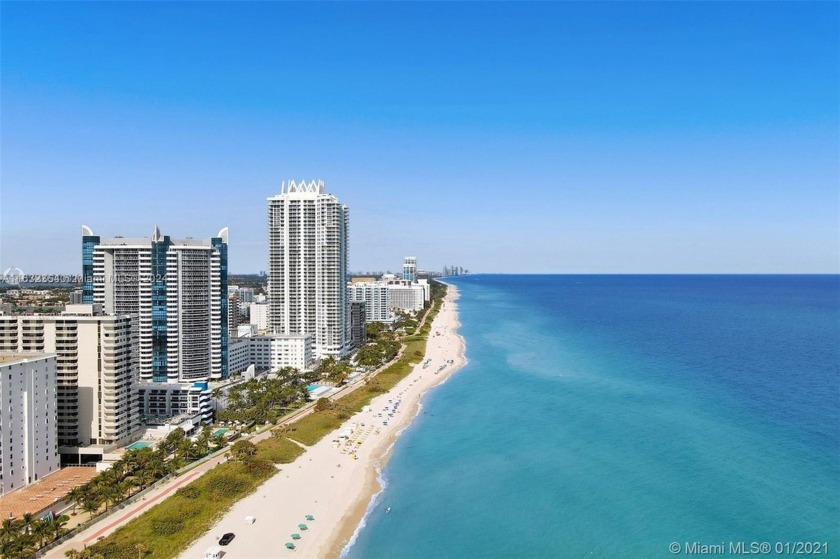 Amazing opportunity at la Gorce palace. a great ocean front - Beach Condo for sale in Miami Beach, Florida on Beachhouse.com