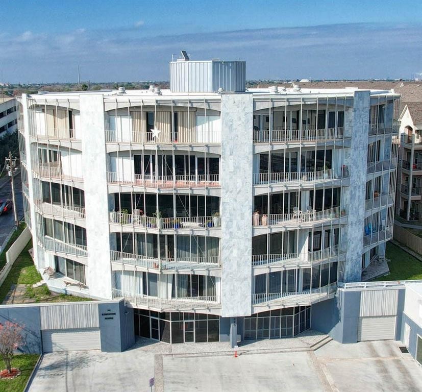 Nestled in the heart of Water Street, this condo is in close - Beach Condo for sale in Corpus Christi, Texas on Beachhouse.com