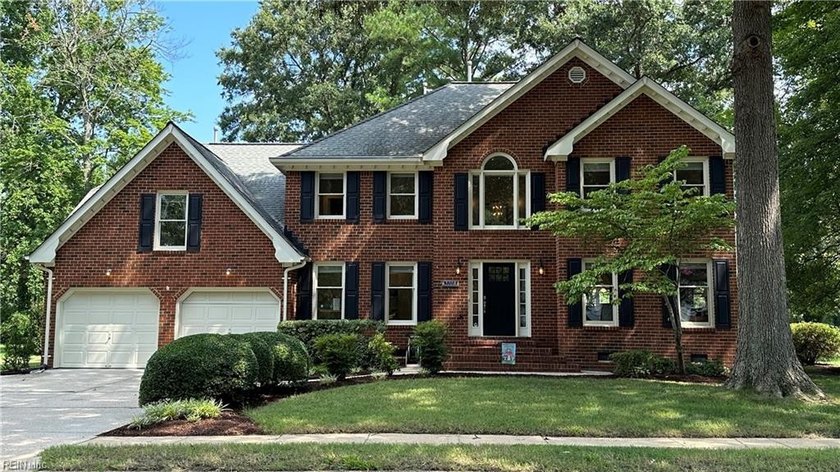 Spectacular custom brick home located on the 14th tee of the - Beach Home for sale in Chesapeake, Virginia on Beachhouse.com