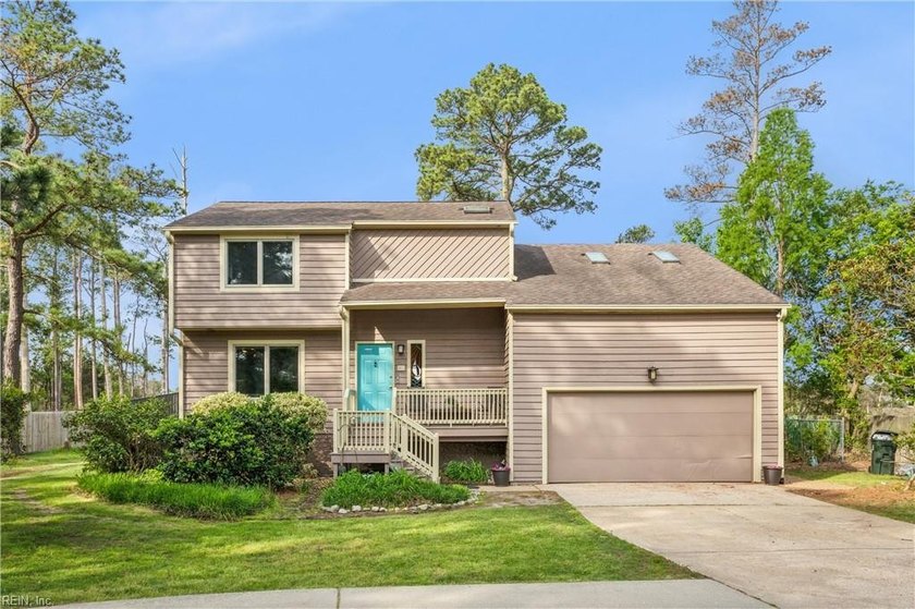Luxury waterfront living on Bennetts Creek with direct access to - Beach Home for sale in Poquoson, Virginia on Beachhouse.com