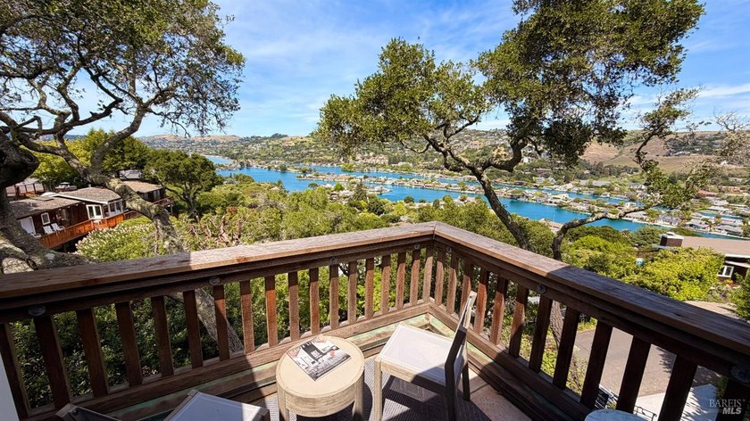 A rare Mid-Century modern home of genuine architectural pedigree - Beach Home for sale in Belvedere Tiburon, California on Beachhouse.com