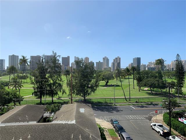 Convenient location with 1 assigned parking close to restaurants - Beach Condo for sale in Honolulu, Hawaii on Beachhouse.com
