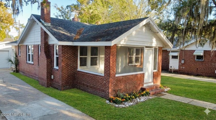 NO HOA | NO CDD Beautiful & Charming single-family brick home - Beach Home for sale in Jacksonville, Florida on Beachhouse.com