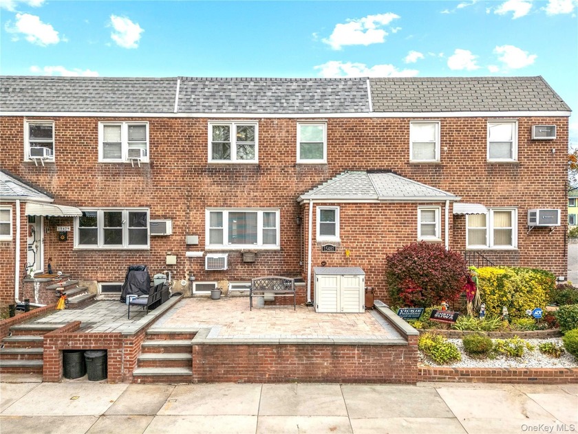 Amazing three-bedroom all brick home in prestigious Beechhurst - Beach Home for sale in Whitestone, New York on Beachhouse.com