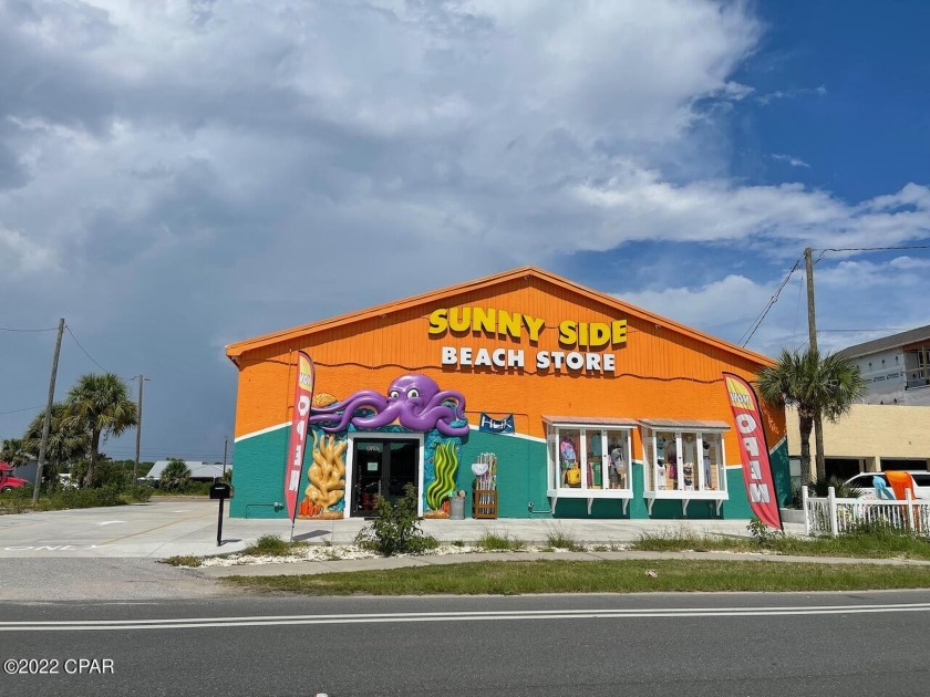 Great location on Thomas Dr, turn key Clothing and Souvenir - Beach Commercial for sale in Panama  City  Beach, Florida on Beachhouse.com