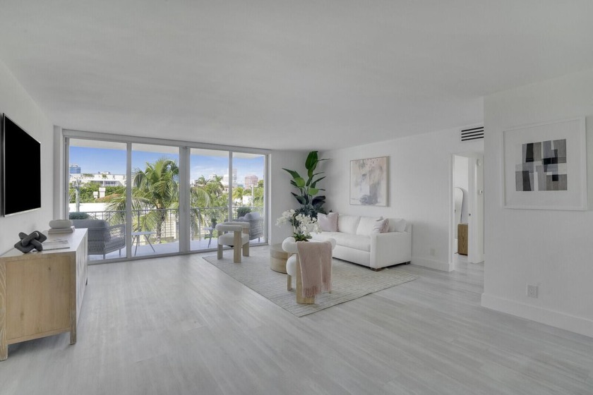 Welcome to Island House, where chic sophistication meets - Beach Condo for sale in Palm Beach, Florida on Beachhouse.com