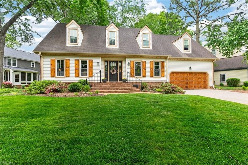 Welcome home to this beautiful and meticulously maintained - Beach Home for sale in Virginia Beach, Virginia on Beachhouse.com