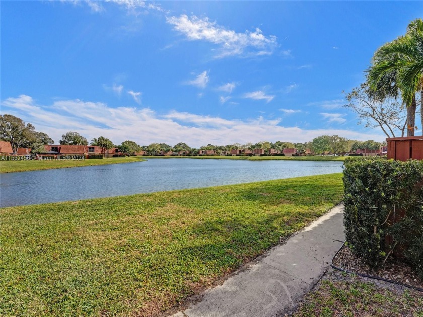 Welcome to SANDALWOOD, a haven of tranquility in Boynton Beach - Beach Townhome/Townhouse for sale in Boynton Beach, Florida on Beachhouse.com