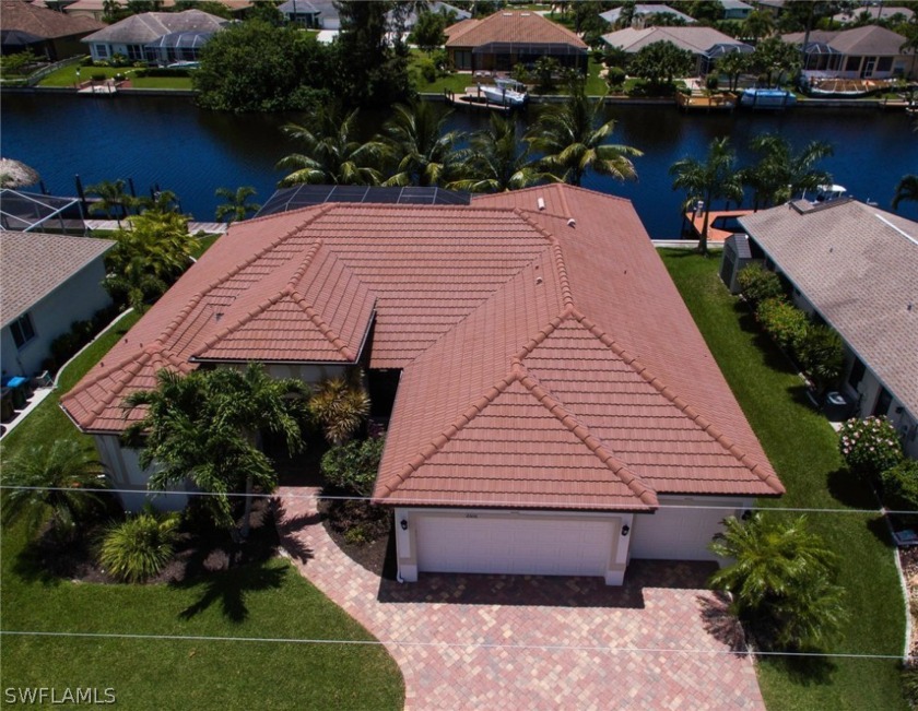 Southern rear exposure --- Gulf access --- Outstanding water - Beach Home for sale in Cape Coral, Florida on Beachhouse.com