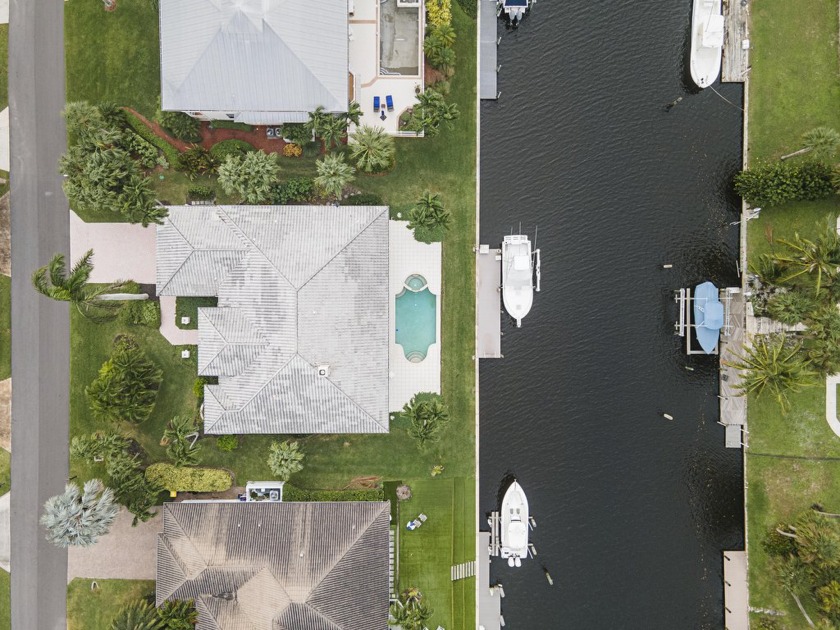 Is your big boat looking for a new waterfront home?! Look no - Beach Home for sale in Hobe Sound, Florida on Beachhouse.com