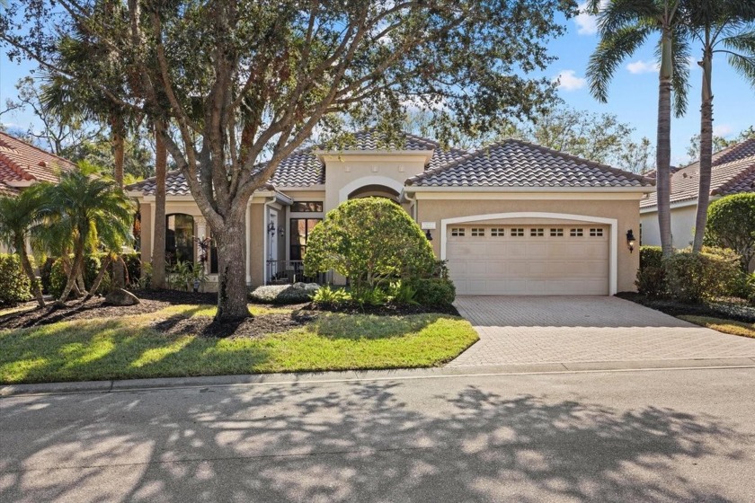 UPDATED WINDOWS AND DOORS, HURRICANE LANAI SHELD PROTECTION - Beach Home for sale in Lakewood Ranch, Florida on Beachhouse.com