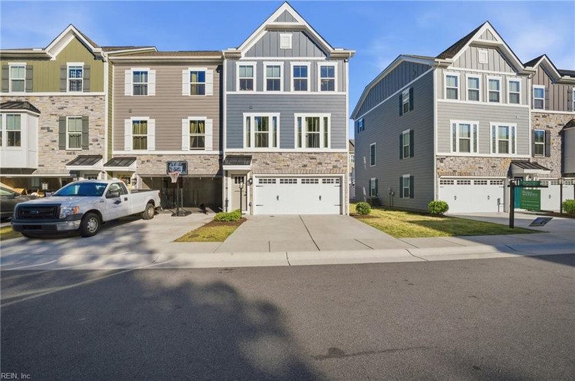 This one truly stands apart! Beautiful end-unit opportunity in - Beach Townhome/Townhouse for sale in Chesapeake, Virginia on Beachhouse.com