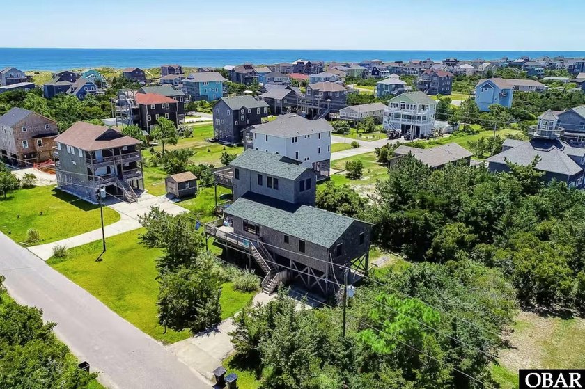 This sweet, well-maintained home is your perfect full-time dream - Beach Home for sale in Waves, North Carolina on Beachhouse.com