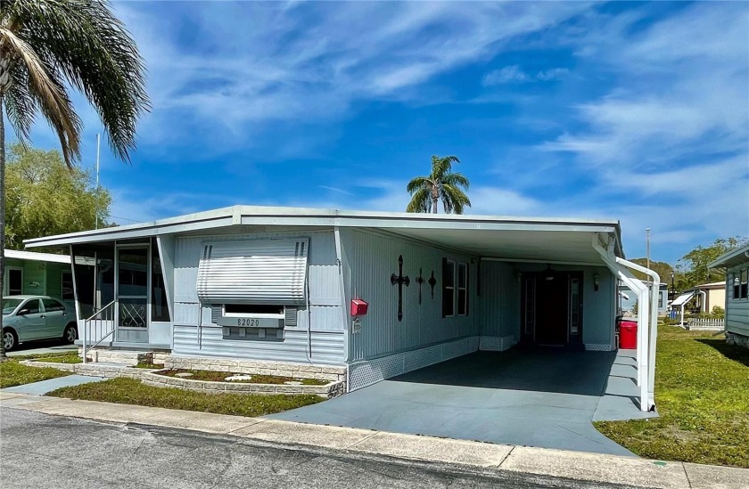 This home is in a very well desired 55+ fully resident owned - Beach Home for sale in Pinellas Park, Florida on Beachhouse.com